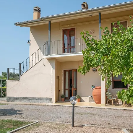 3 Bedroom Cozy In Capalbio Scalo Apartment Nunziatella