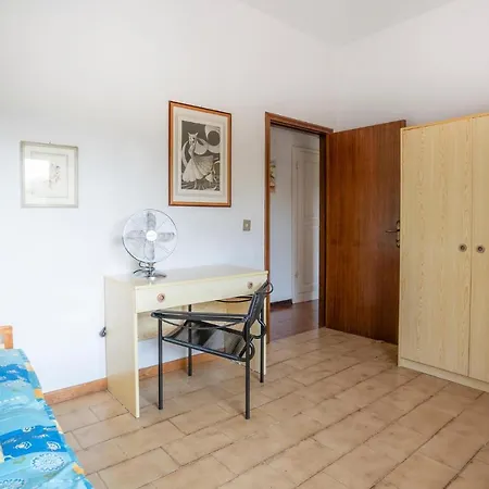 3 Bedroom Cozy In Capalbio Scalo Apartment *