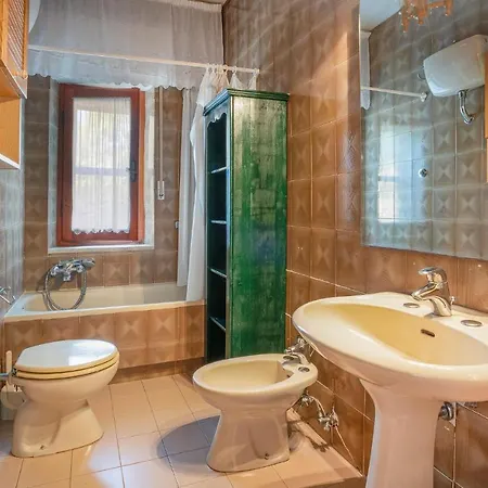 3 Bedroom Cozy In Capalbio Scalo Apartment