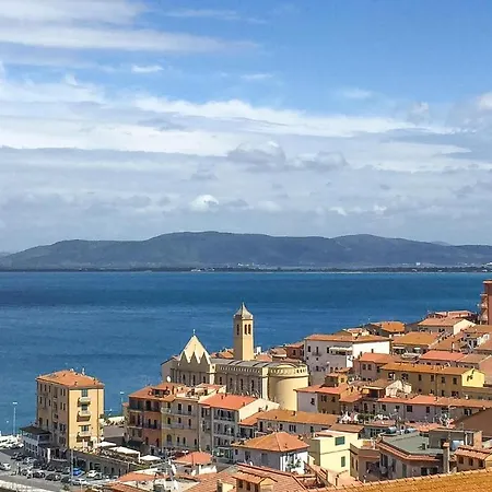 3 Bedroom Cozy In Capalbio Scalo Apartment *